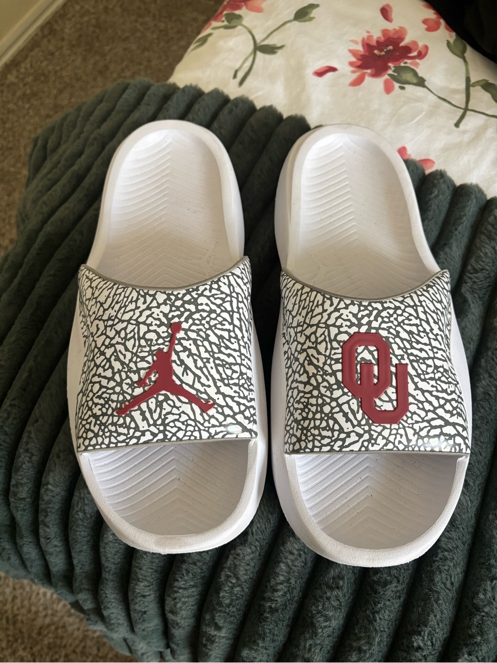 Jordan Men’s White Slides with Red OU & Jumpman Logos